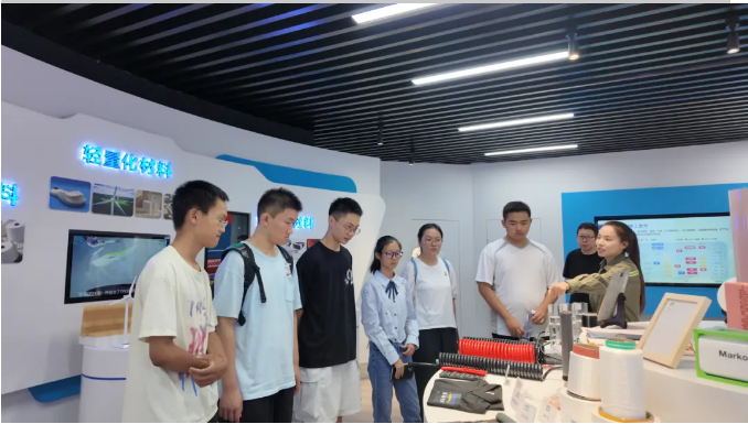 {a6360106-0efc-4947-b4aa-9ea19744f339}