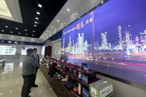 {e51bc060-42a4-4ea4-9760-92279c642bb3}